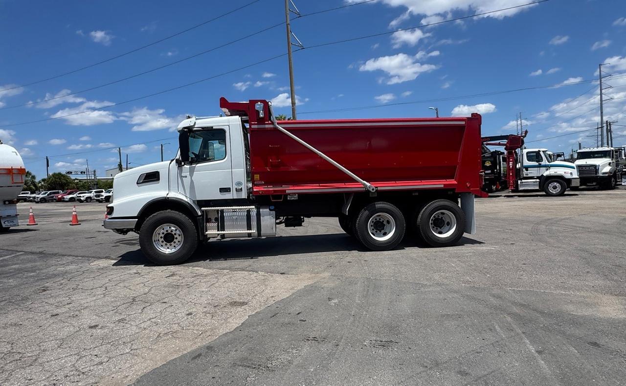 2025 Volvo VHD64B 20 Yd Babco Dump Truck