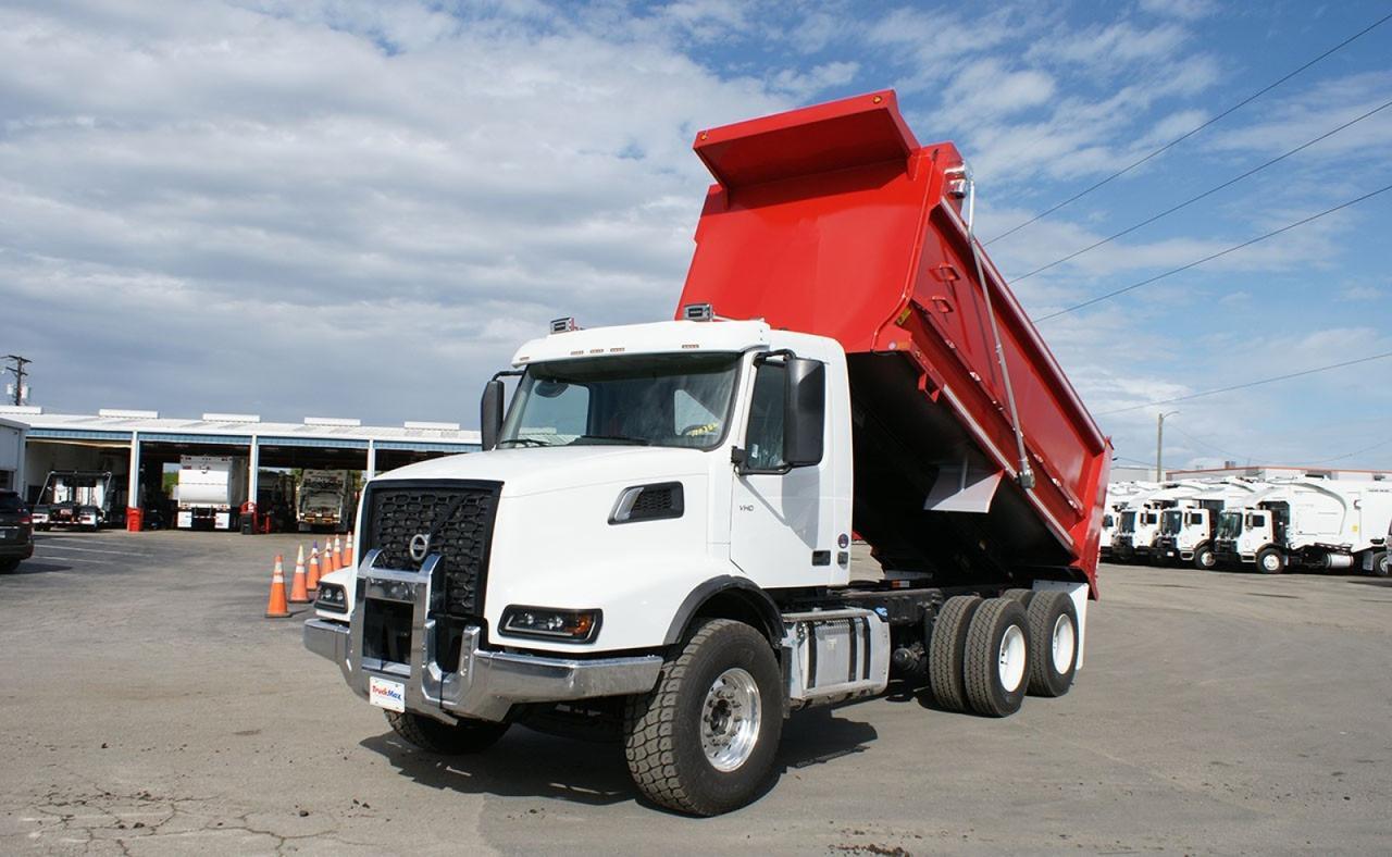 2025 Volvo VHD64B 20 Yd Babco Dump Truck Tampa FL