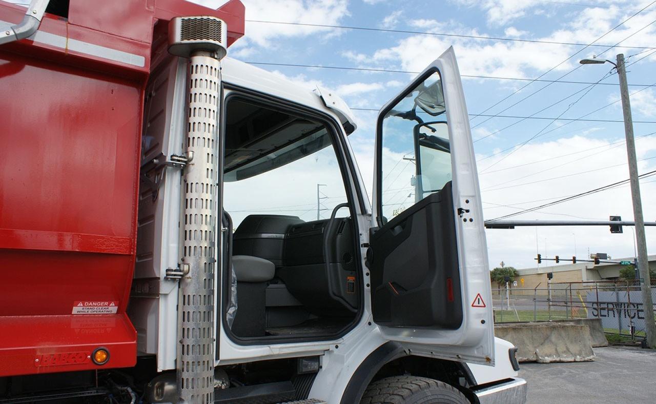 2025 Volvo VHD64B 20 Yd Babco Dump Truck Tampa FL