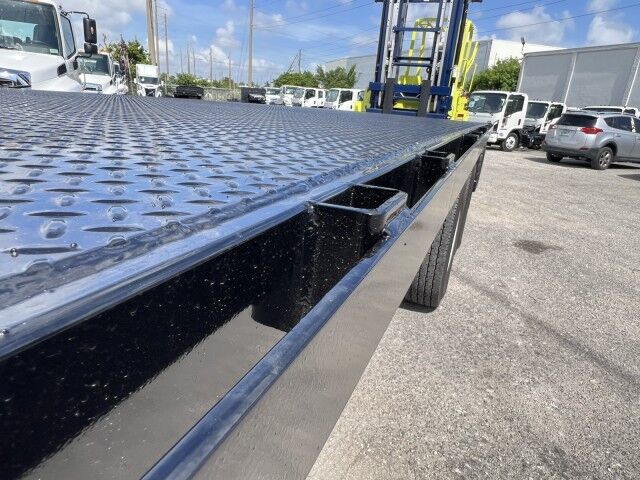 2025 Volvo VHD64B300 24&apos; BABCO Steel Flatbed (Donkey Forklift NOT Included) Miami FL