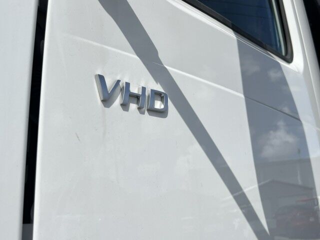 2025 Volvo VHD64B300 24&apos; BABCO Steel Flatbed (Donkey Forklift NOT Included) Miami FL