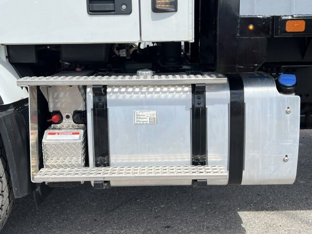 2025 Volvo VHD64B300 24&apos; BABCO Steel Flatbed (Donkey Forklift NOT Included) Miami FL