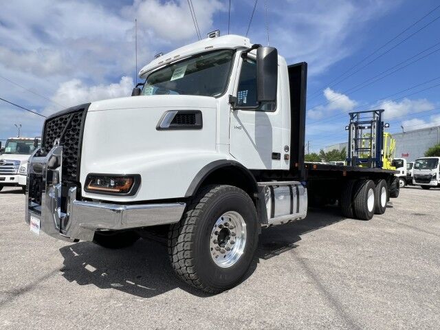 2025 Volvo VHD64B300 24&apos; BABCO Steel Flatbed (Donkey Forklift NOT Included) Miami FL