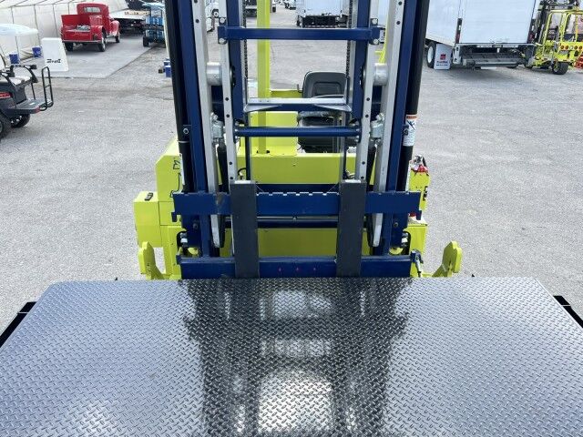 2025 Volvo VHD64B300 24' BABCO Steel Flatbed (Donkey Forklift NOT Included) Miami FL