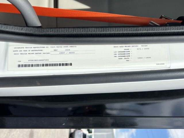 2025 Volvo VHD64B300 24' BABCO Steel Flatbed (Donkey Forklift NOT Included) Miami FL