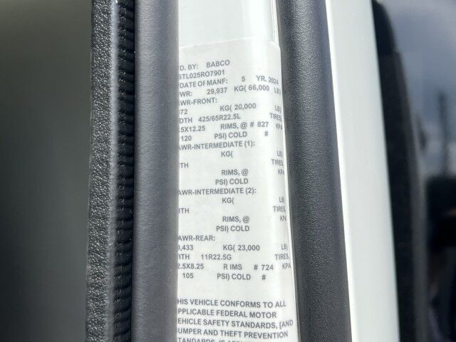 2025 Volvo VHD64B300 24' BABCO Steel Flatbed (Donkey Forklift NOT Included) Miami FL