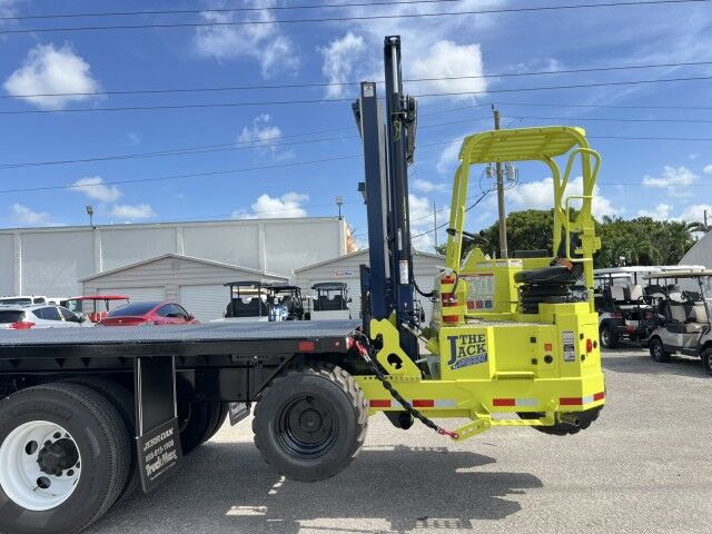2025 Volvo VHD64B300 24' BABCO Steel Flatbed (Donkey Forklift NOT Included) Miami FL