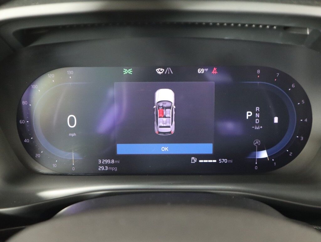 2025 Volvo XC40 AWD Plus Bright Theme Maumee OH