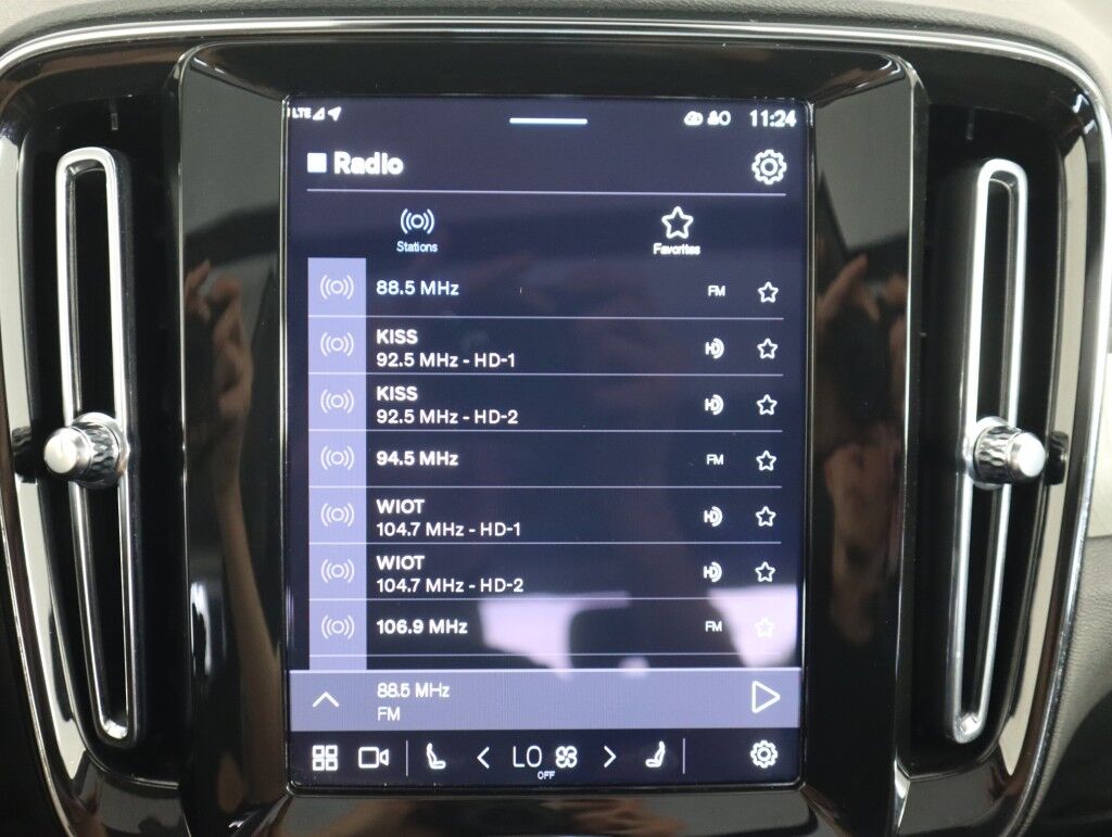 2025 Volvo XC40 AWD Plus Dark Theme Maumee OH
