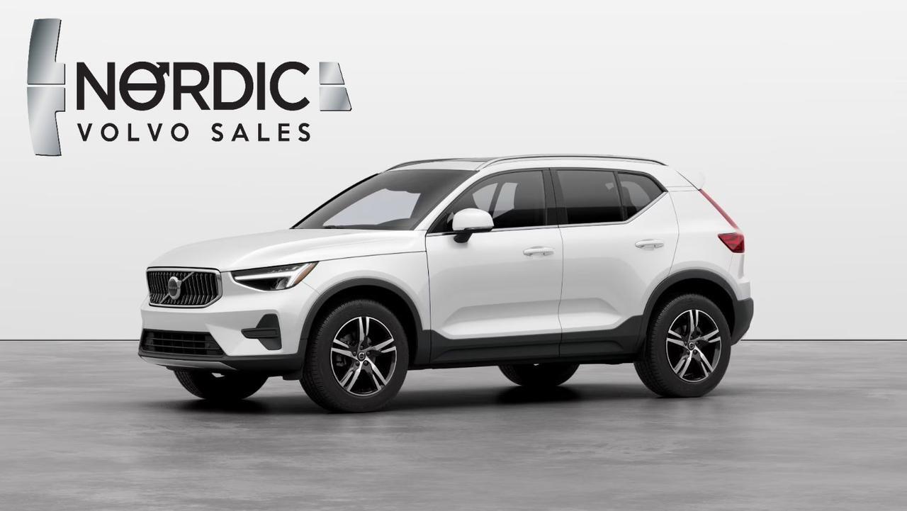 2025 Volvo XC40 B5 AWD Hybrid CORE w/High Performance Audio, Pano Roof, Android/Carplay & Heated Seats Portland OR