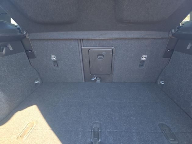 2025 Volvo XC40 B5 AWD Hybrid PLUS w/High Performance Sound, Climate Package * Portland OR