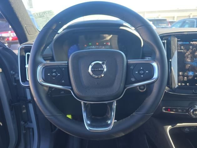 2025 Volvo XC40 B5 AWD Hybrid PLUS w/High Performance Sound, Climate Package * Portland OR