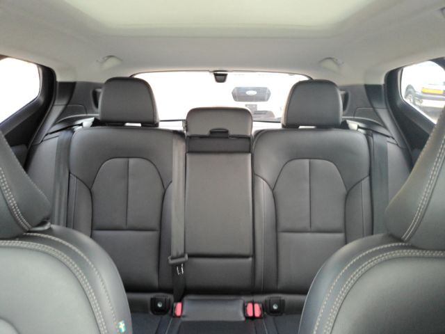 2025 Volvo XC40 B5 Core Bright Theme Plano TX