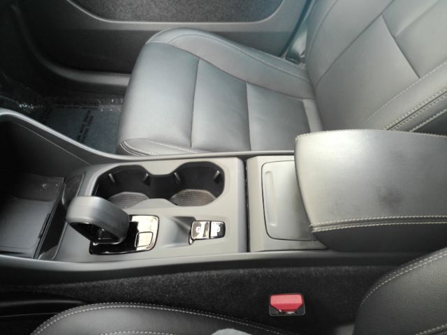 2025 Volvo XC40 B5 Core Bright Theme Plano TX