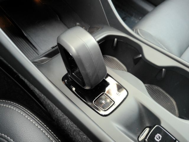 2025 Volvo XC40 B5 Core Bright Theme Plano TX