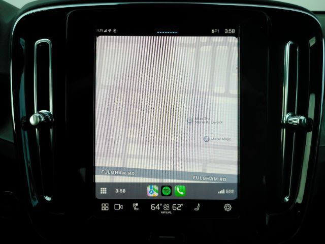 2025 Volvo XC40 B5 Core Bright Theme Plano TX