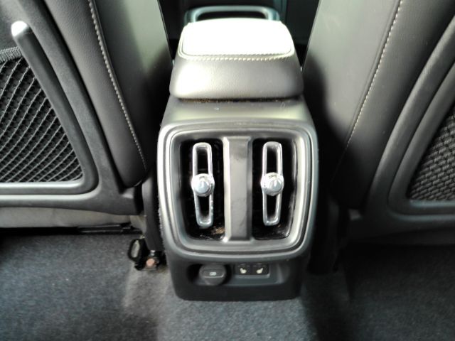 2025 Volvo XC40 B5 Core Bright Theme Plano TX