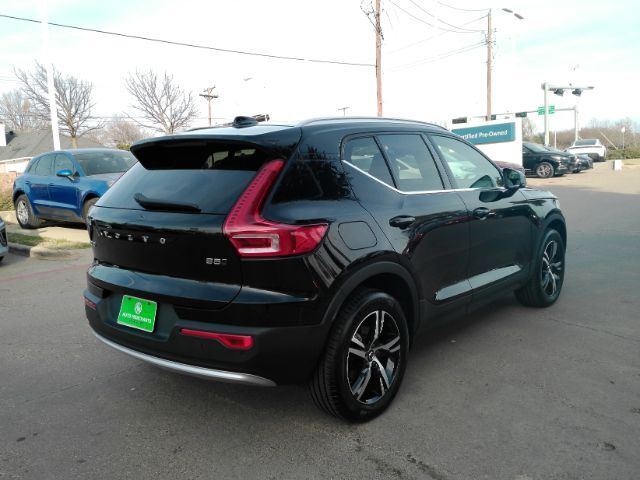 2025 Volvo XC40 B5 Core Bright Theme Plano TX