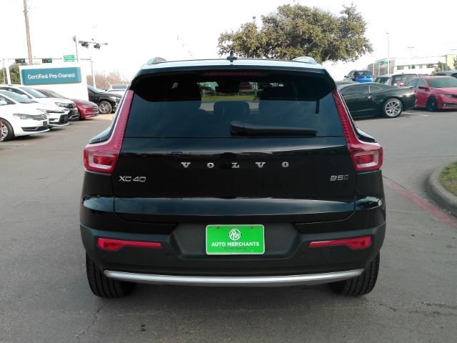 2025 Volvo XC40 B5 Core Bright Theme Plano TX