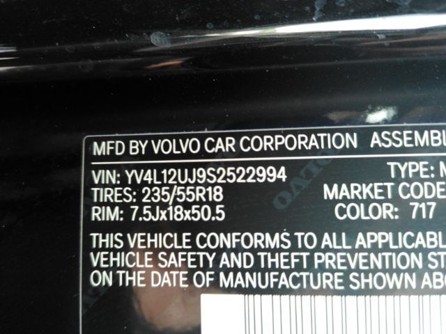 2025 Volvo XC40 B5 Core Bright Theme Plano TX