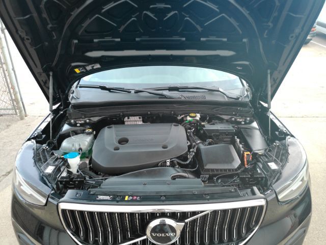 2025 Volvo XC40 B5 Core Bright Theme Plano TX