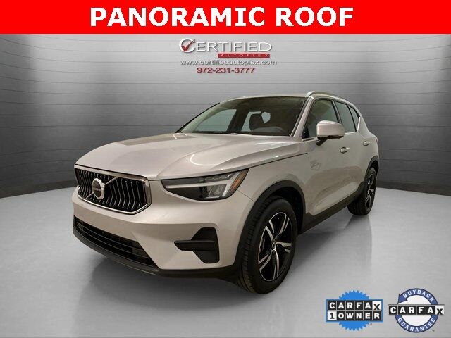 2025 Volvo XC40 B5 Core