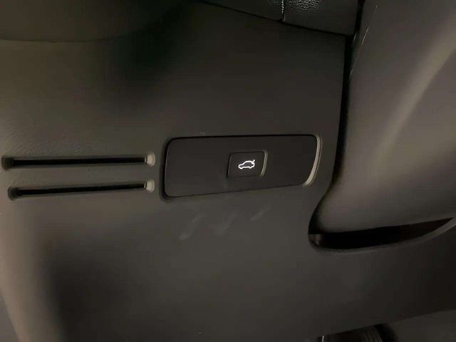 2025 Volvo XC40 B5 Core Dallas TX