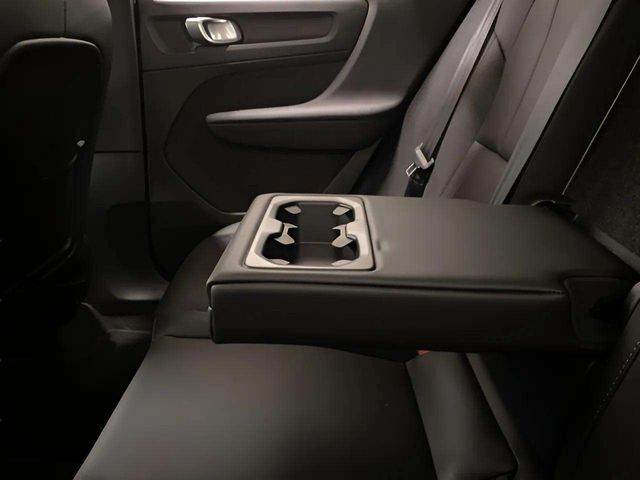 2025 Volvo XC40 B5 Core Dallas TX