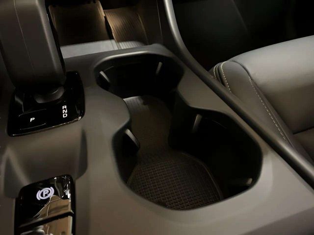 2025 Volvo XC40 B5 Core Dallas TX