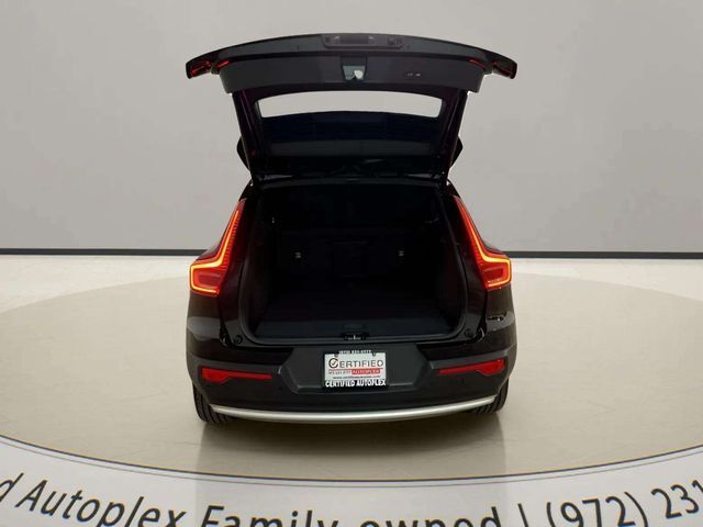 2025 Volvo XC40 B5 Core Dallas TX