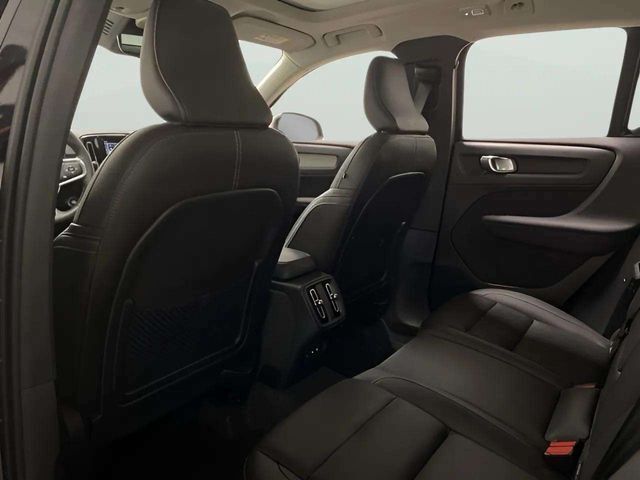 2025 Volvo XC40 B5 Core Dallas TX