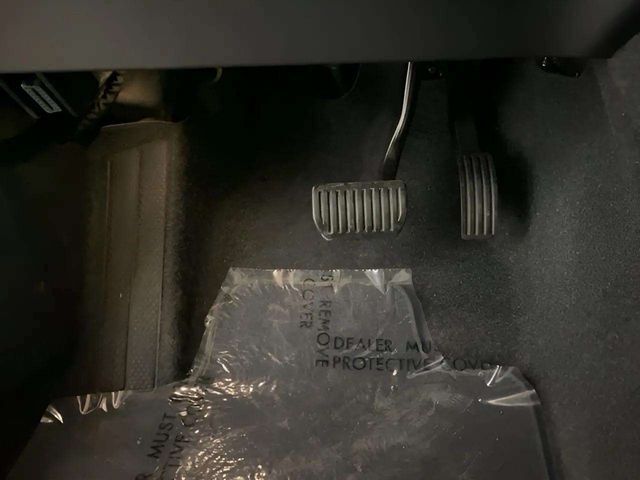 2025 Volvo XC40 B5 Core Dallas TX