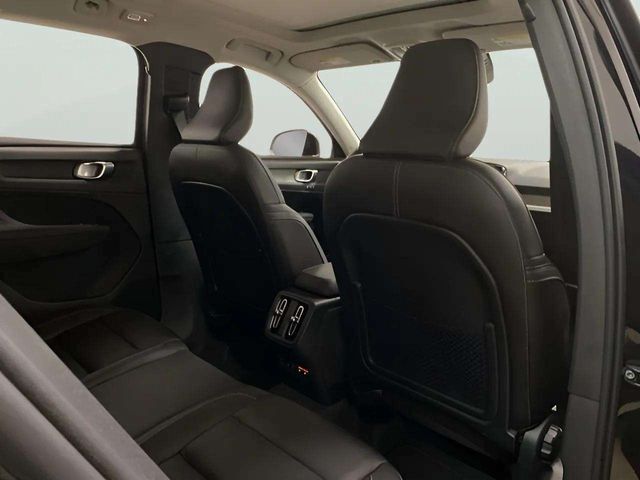 2025 Volvo XC40 B5 Core Dallas TX