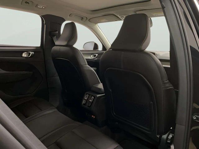 2025 Volvo XC40 B5 Core Dallas TX