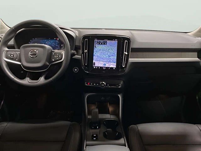 2025 Volvo XC40 B5 Core Dallas TX