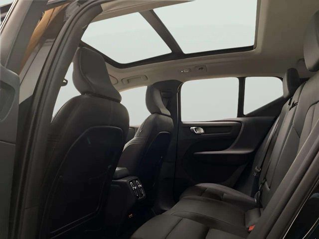 2025 Volvo XC40 B5 Core Dallas TX