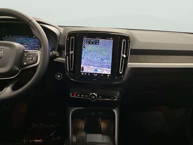 2025 Volvo XC40 B5 Core Dallas TX