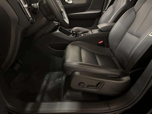 2025 Volvo XC40 B5 Core Dallas TX