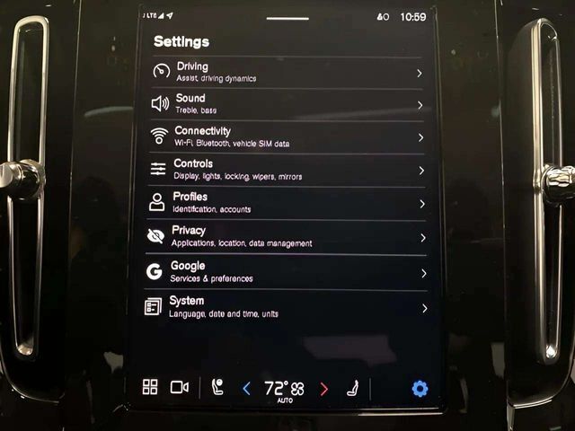 2025 Volvo XC40 B5 Core Dallas TX