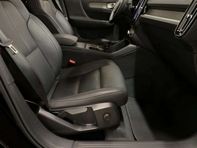 2025 Volvo XC40 B5 Core Dallas TX