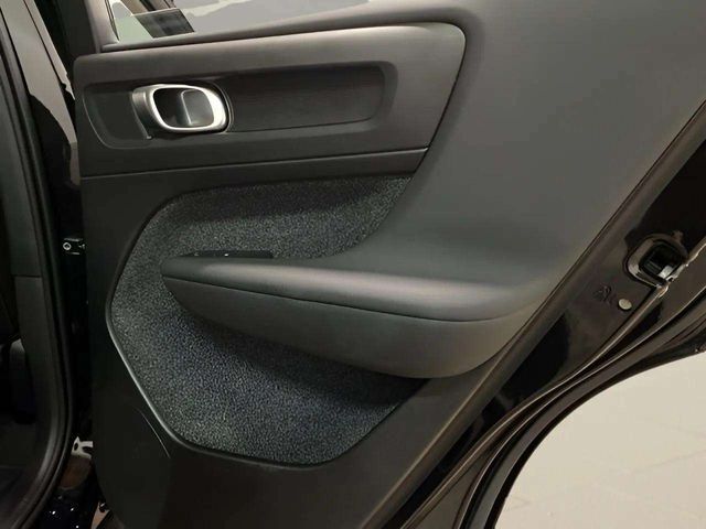 2025 Volvo XC40 B5 Core Dallas TX