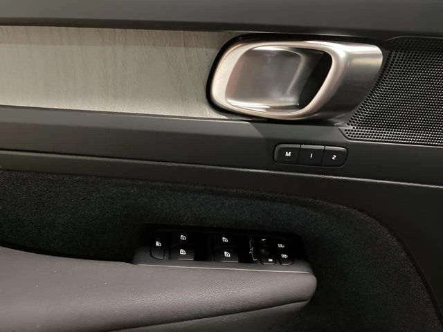 2025 Volvo XC40 B5 Core Dallas TX