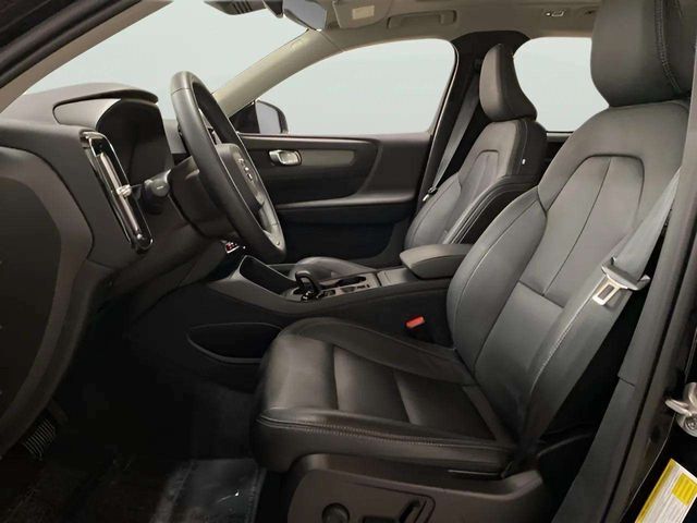 2025 Volvo XC40 B5 Core Dallas TX