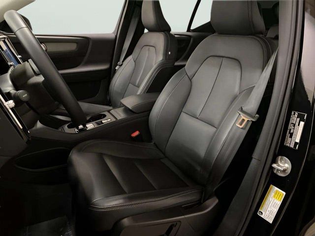 2025 Volvo XC40 B5 Core Dallas TX