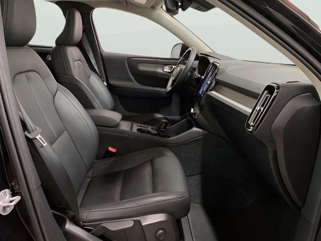 2025 Volvo XC40 B5 Core Dallas TX