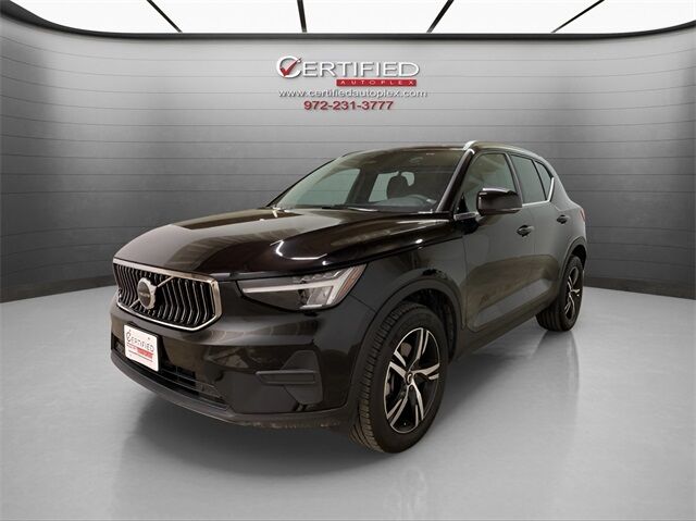 2025 Volvo XC40