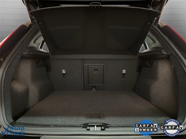 2025 Volvo XC40 B5 Core Dallas TX