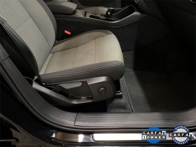 2025 Volvo XC40 B5 Core Dallas TX