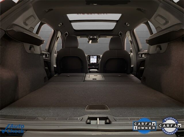 2025 Volvo XC40 B5 Core Dallas TX