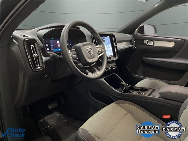 2025 Volvo XC40 B5 Core Dallas TX